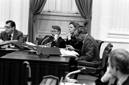 V.r.n.l. Minister Tuijnman, staatssecretarissen Koning en Smit-Kroes, Bestanddeelnr 930-5701