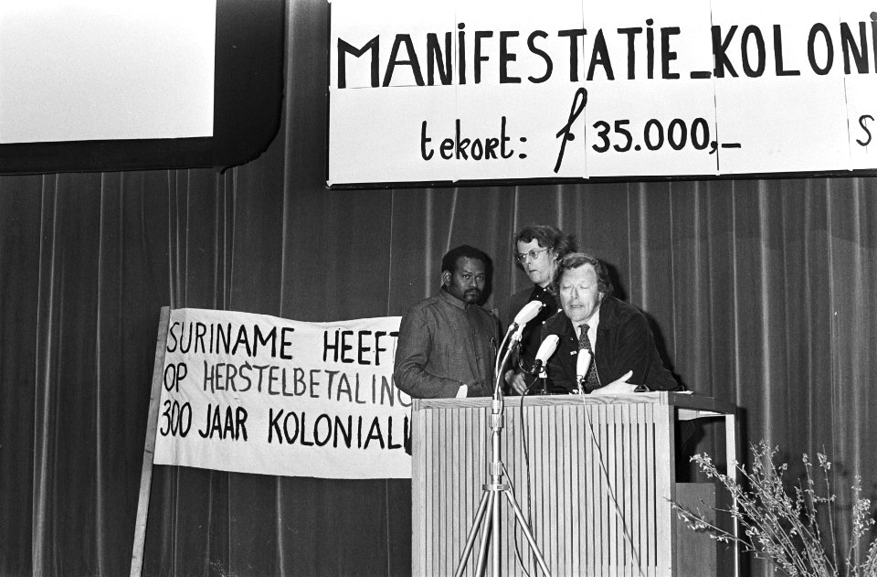 V.l.n.r. R. Dobru (pseudoniem voor Robin Raveles, secretaris PNR Suriname), Pie…, Bestanddeelnr 924-3737