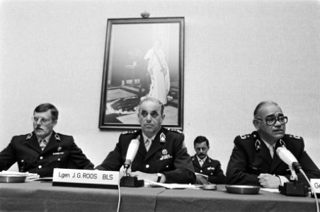 V.l.n.r. Luitenant-Generaal Loos (Commandant 1e legerkorps), Luitenant-Generaal…, Bestanddeelnr 932-6338