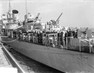 Vertrek Hr. Ms. Dubois fregat naar Korea, Bestanddeelnr 905-9601