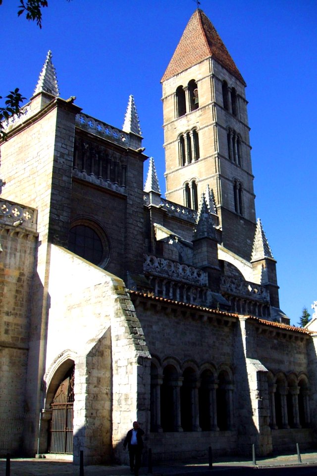 Valladolid - Iglesia de Santa María la Antigua 14