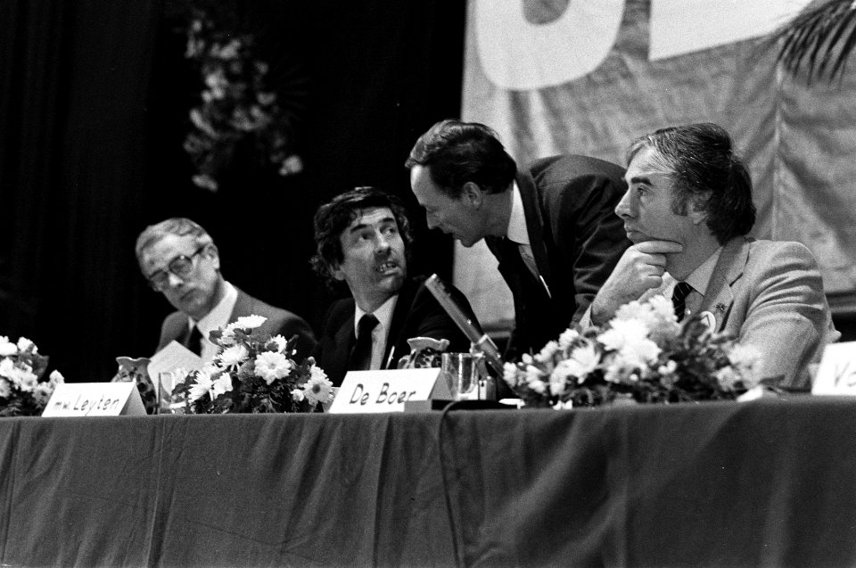V.l.n.r. CDA voorzitter Steenkamp, CDA fractieleider Lubbers, CHU voorzitter Van, Bestanddeelnr 930-5884