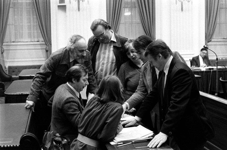 V.l.n.r. de kamerleden Lambers-Hacquebard (D66), Van der Hek (PvdA), Jansen (PPR, Bestanddeelnr 930-5721