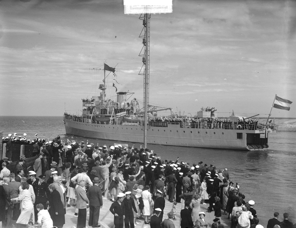 Vertrek Hr. Ms. Willem van der Zaan uit Den Helder naar Nederlandse Antillen, Bestanddeelnr 904-6206