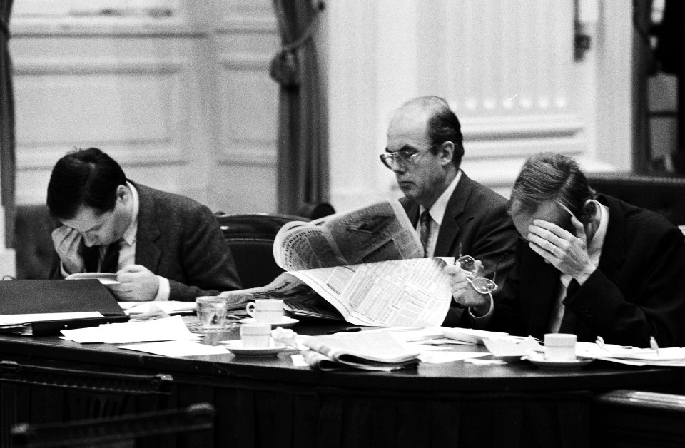 V.l.n.r. Deetman (Onderwijs), De Ruiter (Defensie) en Winsemius (VROM), Bestanddeelnr 932-4178