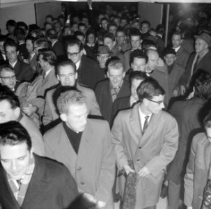 Vergadering TV- en radiopersoneel, Bestanddeelnr 913-1925