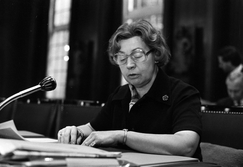 Vergadering Gemeenteraad van Amsterdam, nummer 27 mevrouw Aerts de Vries (KVP), Bestanddeelnr 926-1001