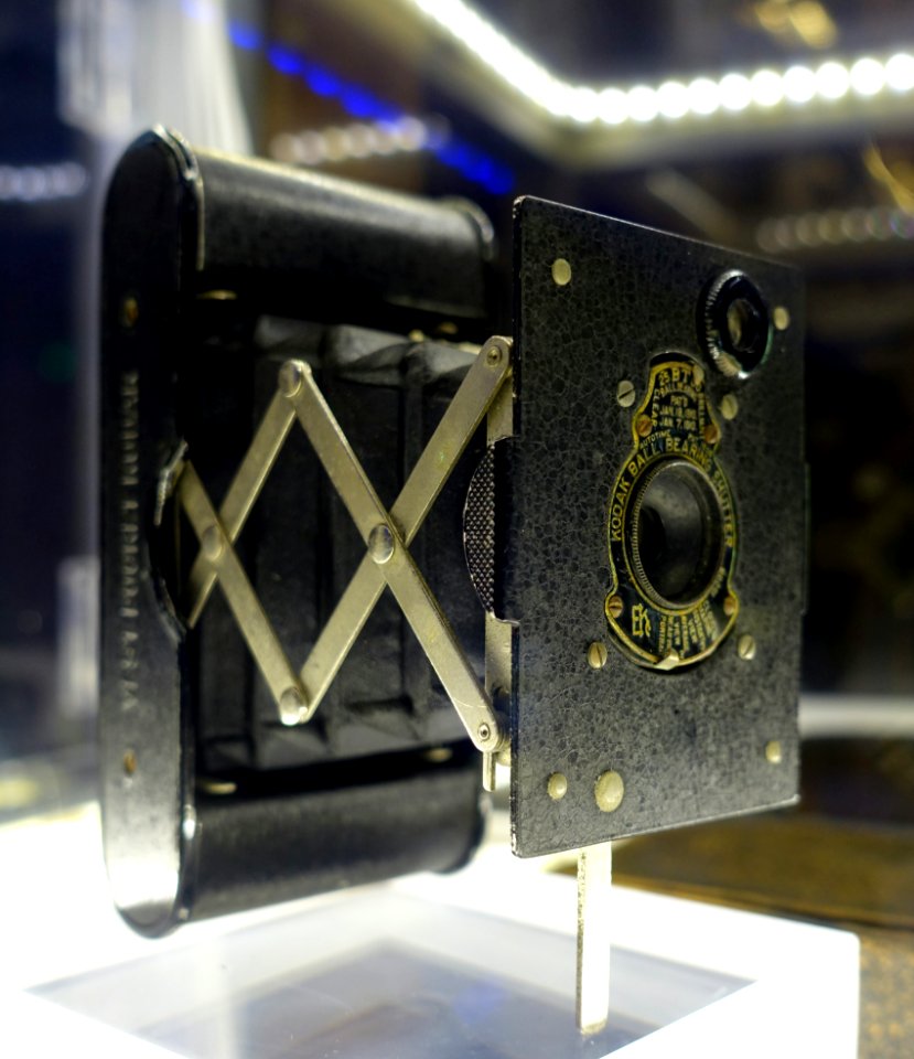 Vest Pocket Kodak, 1914 - Fox Talbot Museum - Wiltshire, England - DSC01042