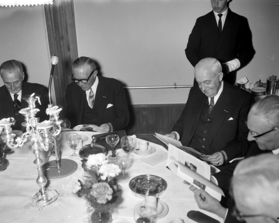 Vergadering van de Effectenhandel (opdracht) op Effectenbeurs Diner, Bestanddeelnr 912-4865