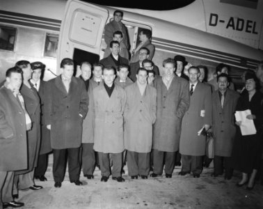 Vertrek Nederlands elftal van Zestienhoven naar Spanje, Bestanddeelnr 908-2830