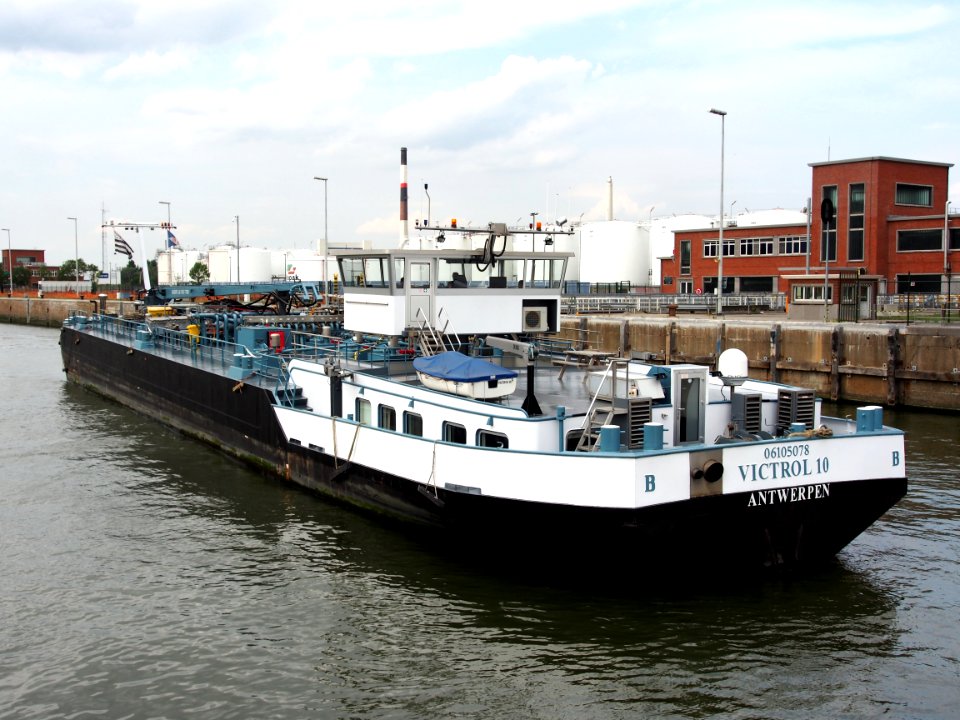 Victrol 10 - ENI 06105078, Boudewijnsluis, Port of Antwerp pic10