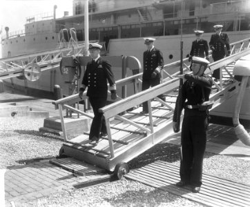 Vice admiraal J.J.L. Willingeweer commandant zeewacht Inspectie erewacht, Bestanddeelnr 904-0779