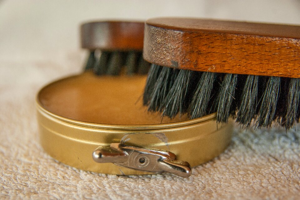 Brushes fat maintenance