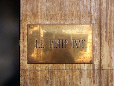 Vichy - Rue Georges Clemenceau, plaque Le petit pot