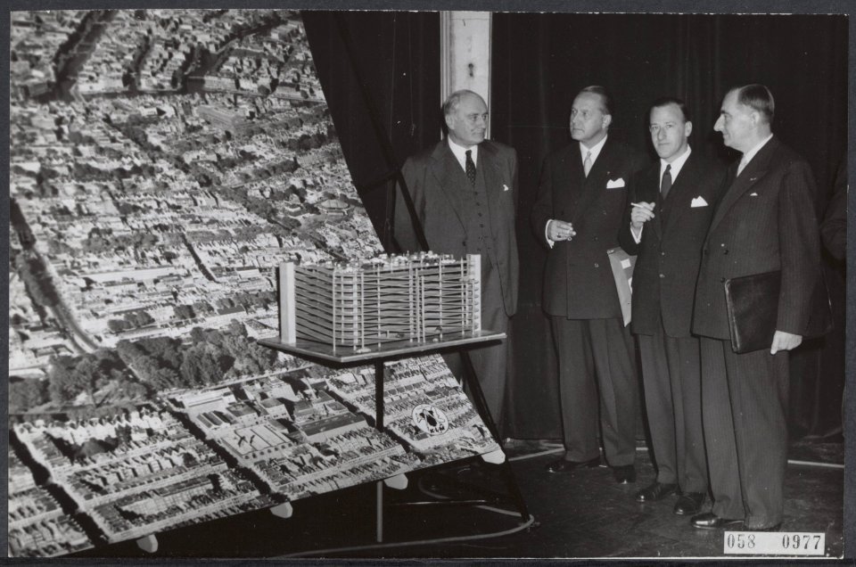 Verkeer, organisaties, schaalmodellen, staatssecretarissen, MINISTERIES, Beugel , Bestanddeelnr 058-0977
