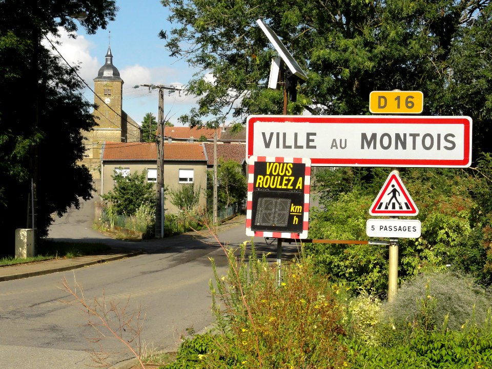 Ville-au-Montois (Meurthe-et-M.) city limit sign