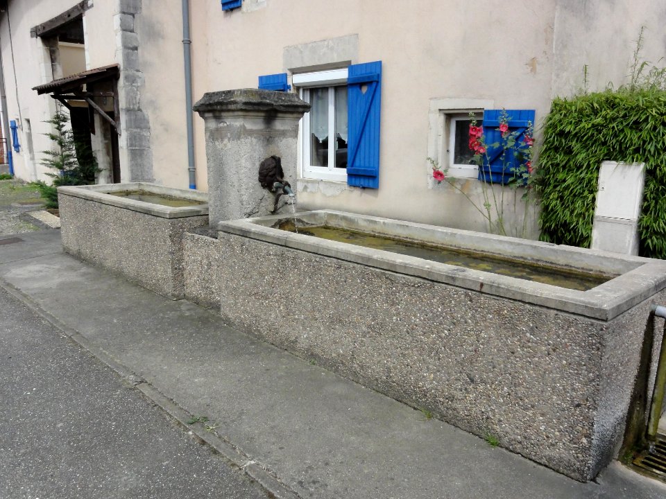 Ville-en-Vermois (M-et-M) fontaine
