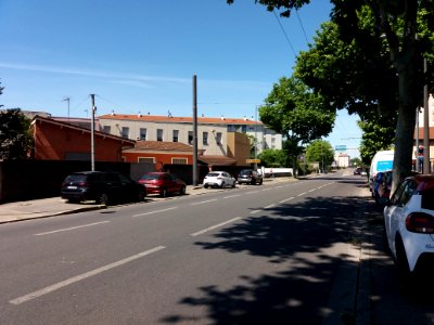 Villeurbanne - Cours Émile Zola, vers l'ouest, depuis la rue du Cimetière