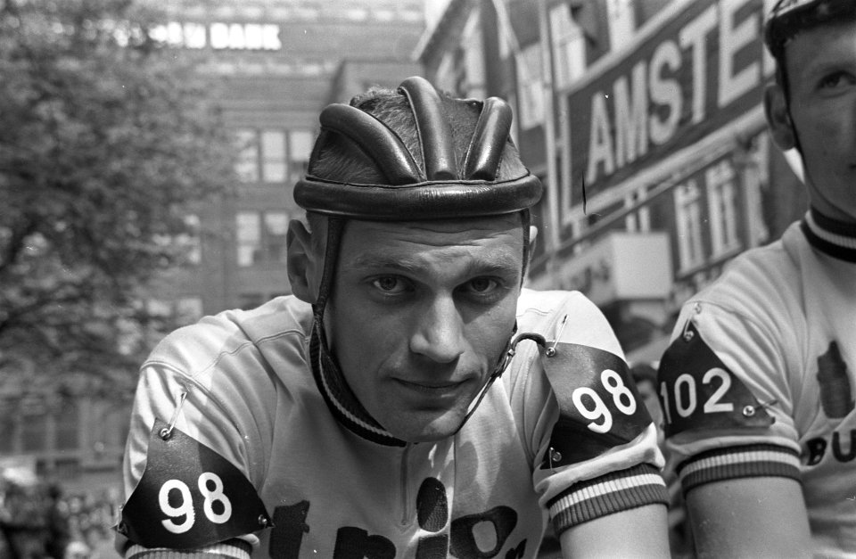 Vijftiende Olympias tour van start, nummer 11 Dolman (kop), nummer 12 Beugels (k, Bestanddeelnr 919-1300