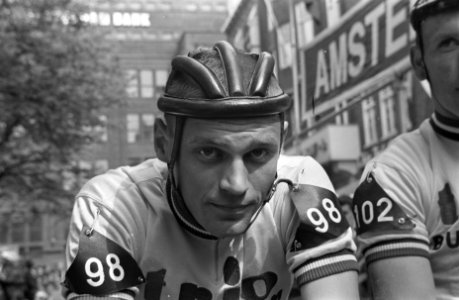 Vijftiende Olympias tour van start, nummer 11 Dolman (kop), nummer 12 Beugels (k, Bestanddeelnr 919-1300