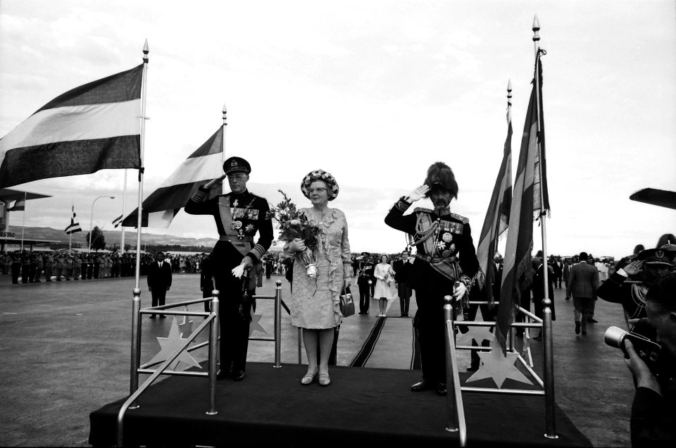 Welkomstceremonie bij het staatsbezoek van koningin Juliana en prins Bernhard aan Ethiopië, NL-HlmNHA 1478 07772 04 K 15