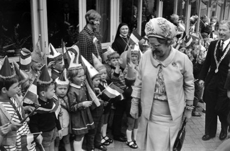 Werkbezoek koningin Juliana aan Apeldoorn, Bestanddeelnr 920-3112