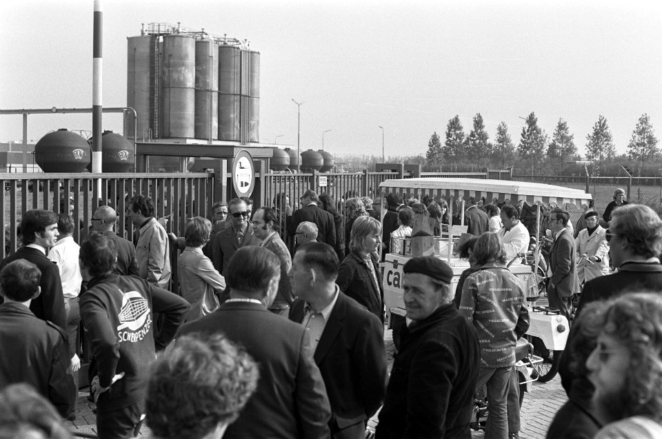 Werknemers hebben ENKA Breda bezet, Bestanddeelnr 925-8923