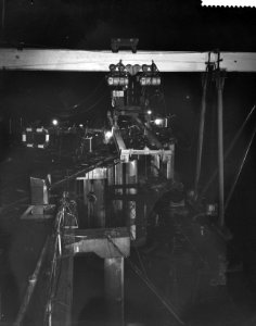 Werkzaamheden aan de pier te Scheveningen, s avonds, Bestanddeelnr 911-8082