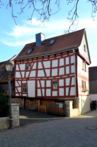 Wehrheim, Am Ried 13 (1)