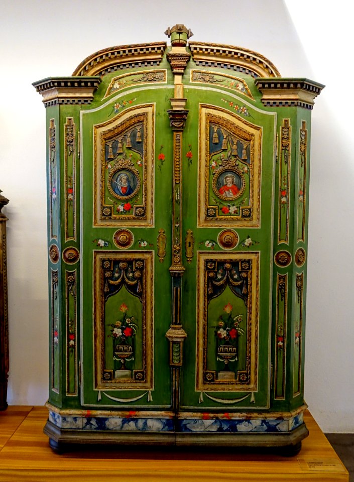 Wardrobe, Gunzburg, Schwaben, c. 1800, fir, spruce - Germanisches Nationalmuseum - Nuremberg, Germany - DSC03575