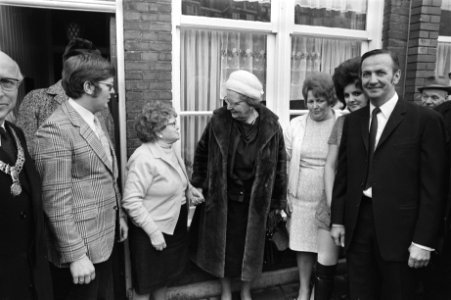 Werkbezoek van koningin Juliana aan Amsterdam koningin Juliana bezoekt Borgerst, Bestanddeelnr 924-1941