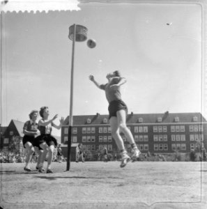 Wedstrijd om het korfbalkampioenschap van Nederland Rhoda tegen Wordt Kwiek, Bestanddeelnr 910-4457