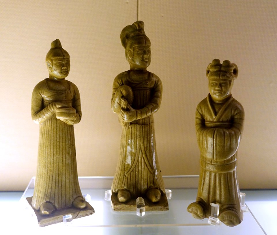 Waitresses, China, from a tomb in Fuma, Wanzhou, Chongqing, Tang dynasty, 618-907 AD, green-glazed ceramic - Sichuan Provincial Museum - Chengdu, China - DSC04164