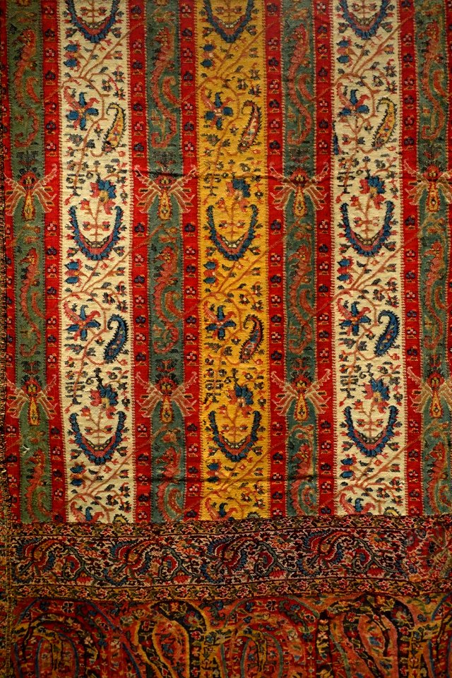 Waistband with flower cypress motif, Kashmir, Sikh-style, 1820-1840 AD, wool - Ethnological Museum, Berlin - DSC01509