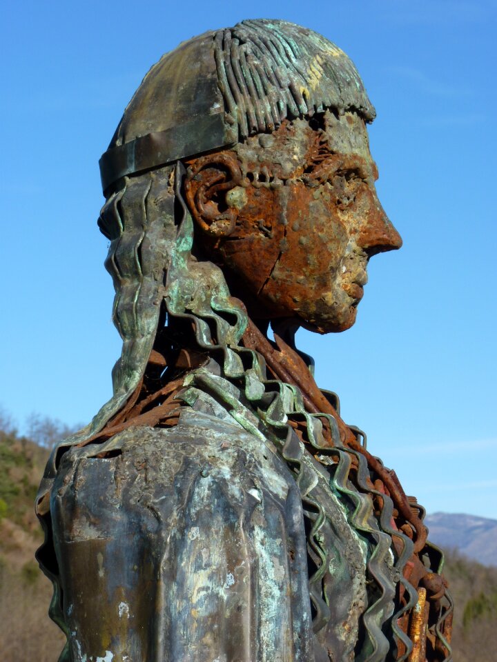 Pyrénées character man