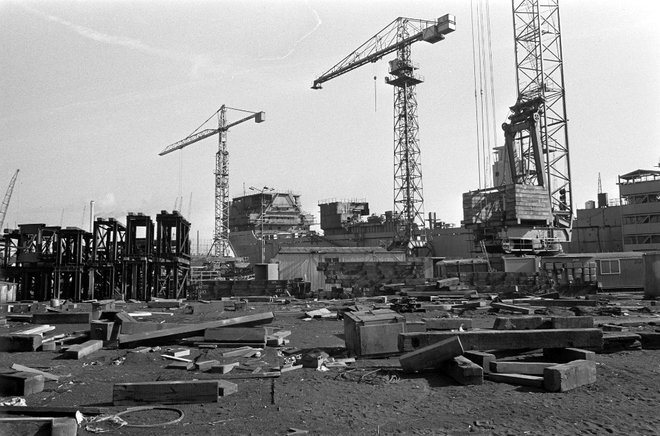 Werf met schip, Bestanddeelnr 926-2562