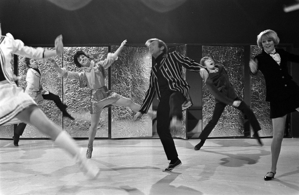 Waauw, tienerprogramma KRO. De dansers van Douglas Squires . Douglas Squires, Bestanddeelnr 920-9670