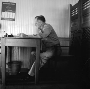 Wachtcommandant in Paramaribo, Bestanddeelnr 252-2291