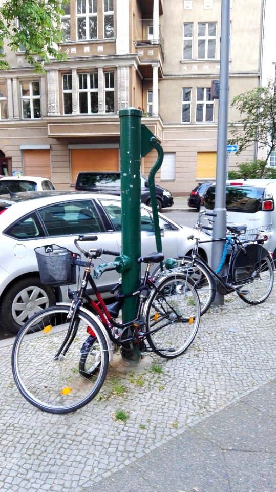 Wasserpumpe bozener str Berlin - 1