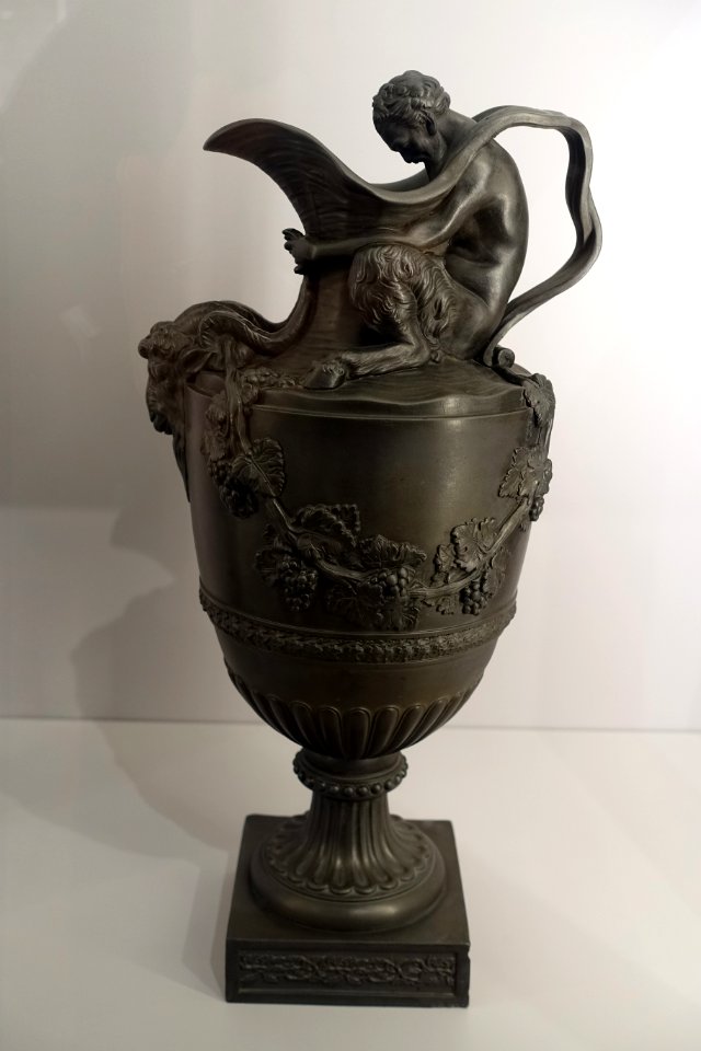 Water ewer with a satyr handle, designed by John Flaxman, made by Josiah Wedgwood & Sons, after 1780, black basalt stoneware - Fogg Art Museum, Harvard University - DSC02032