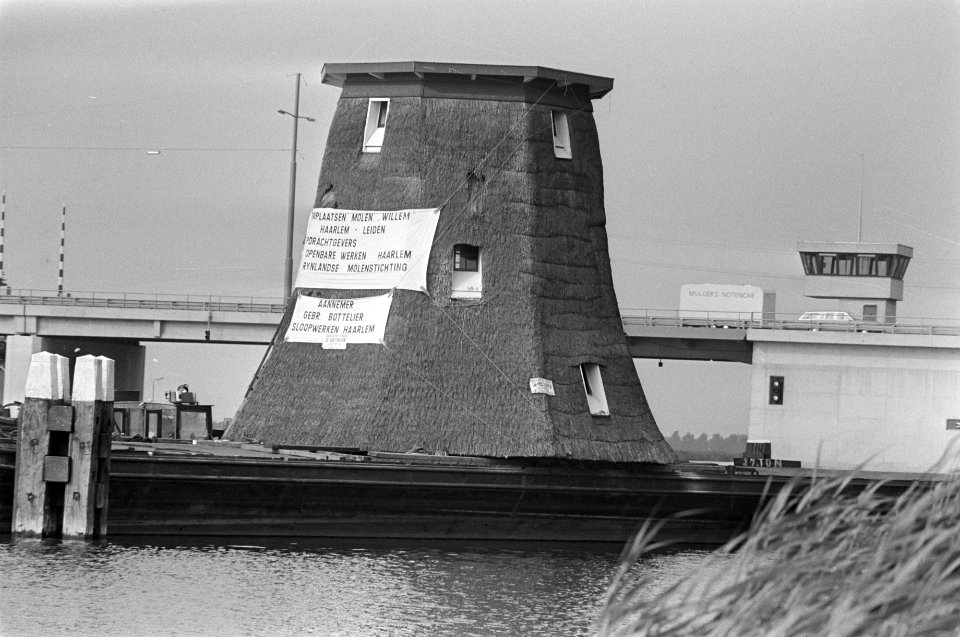 Waarder Molen per schip verhuisd naar Warmond, Bestanddeelnr 927-3630