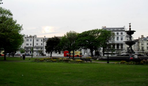 Westward view across Old Steine, Brighton (May 2010)