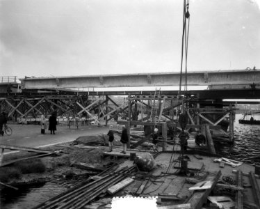Werkzaamheden aanbouw nieuwe Amstelbrug, Bestanddeelnr 906-0973
