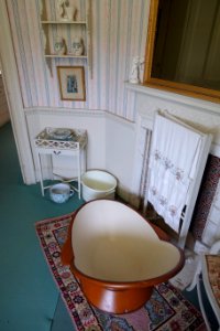 White Bedroom bath - Kingston Lacy - Dorset, England - DSC03690
