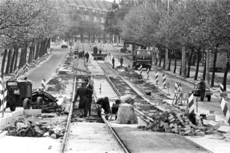 Werkzaamheden in Amsterdam plein voor het station, Bestanddeelnr 929-9571
