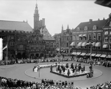 Westfriese bruiloft op Grote Markt te Haarlem, Bestanddeelnr 904-6978