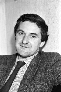 Wethouder J W M Hardon (Ruimtelijke Ordening en Stadvernieuwing) is afgetrede, Bestanddeelnr 931-0587
