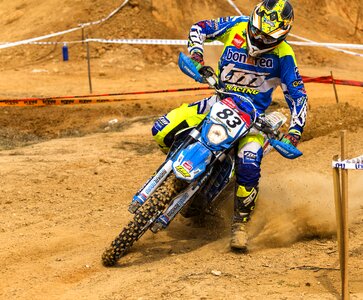 Enduro moto competition
