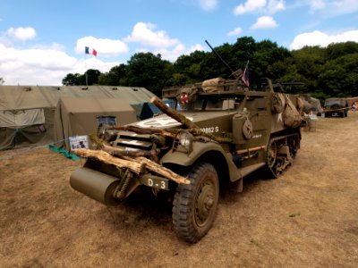 White halftrack 'To Hell With It!' with USAW-409826 pic4