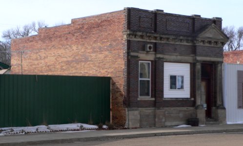 Wakonda State Bank (Wakonda SD) from E 1